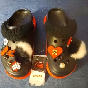 Disney Cruela Collection Crocs Classic Bae